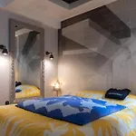 Spacious Nest With Terrace Near Batignolles