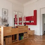 Spacious Nest With Terrace Near Batignolles
