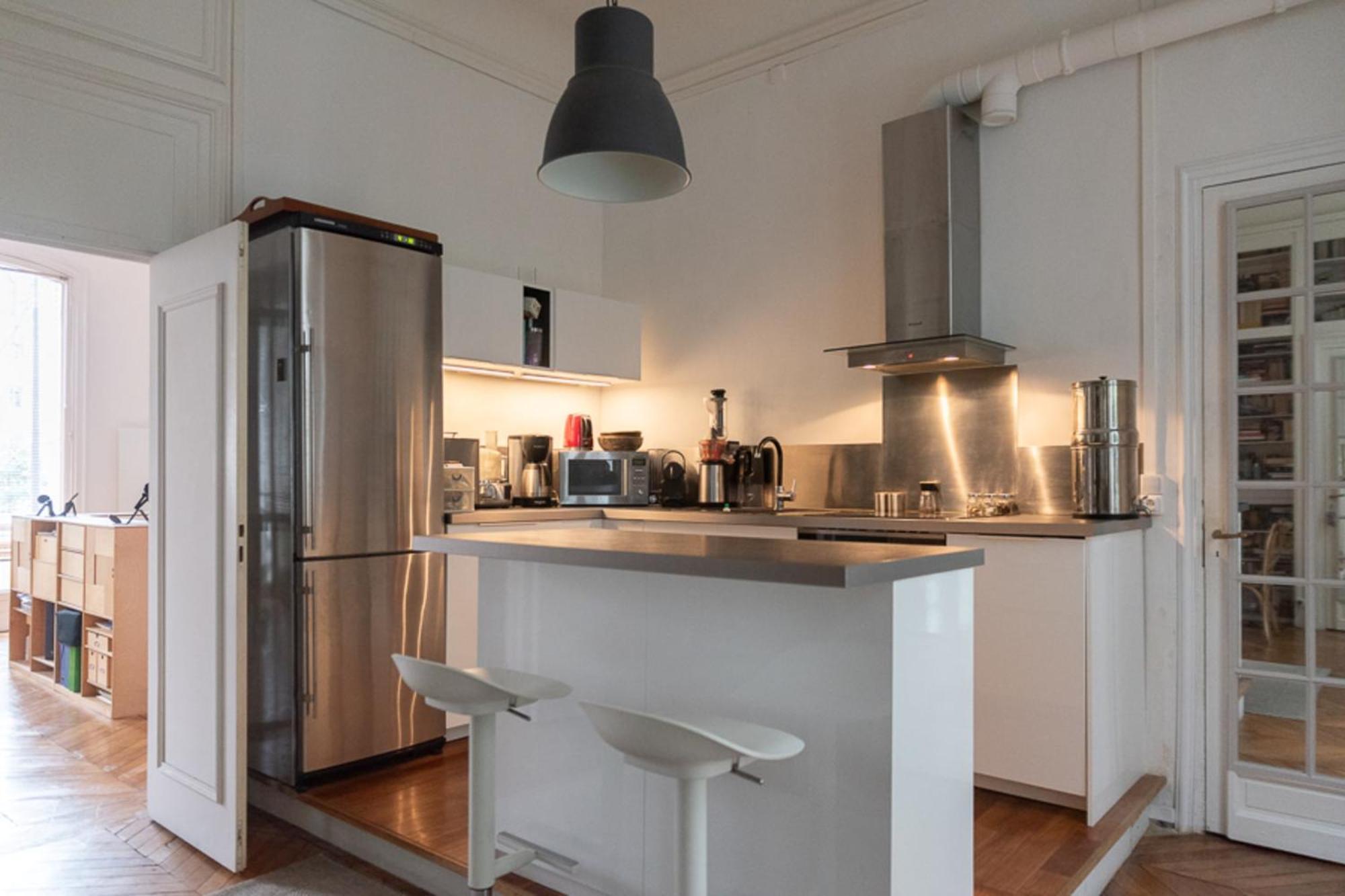 Spacious Nest With Terrace Near Batignolles Parigi