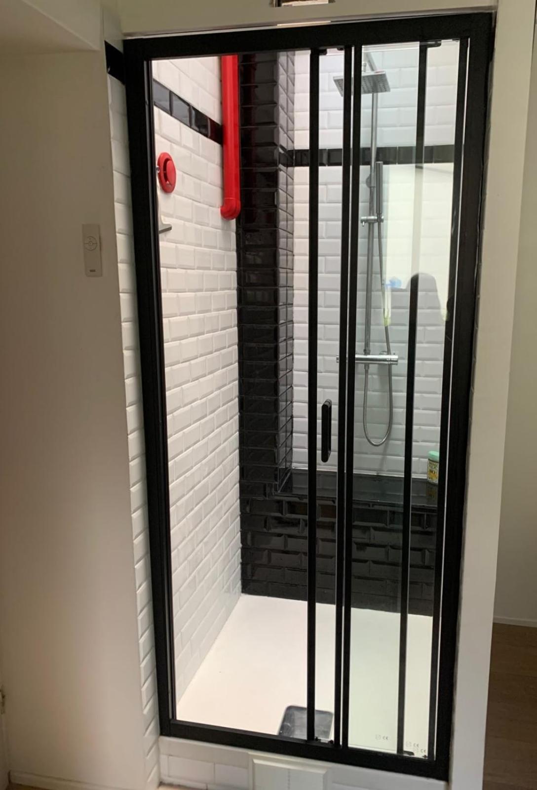 Spacious Nest With Terrace Near Batignolles *